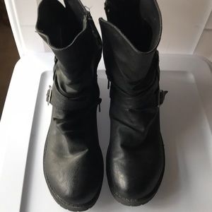 Motorcycle style boots
